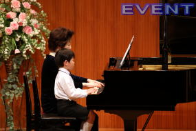 お子様の発表会での演奏